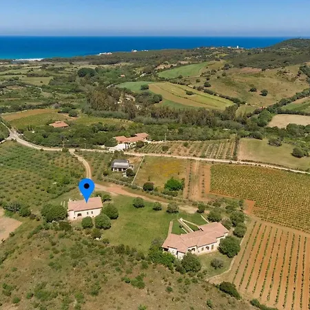 Charming Near La Caletta Beaches Apartment