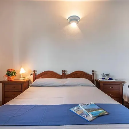 Retreat Near La Caletta Beaches Daire *