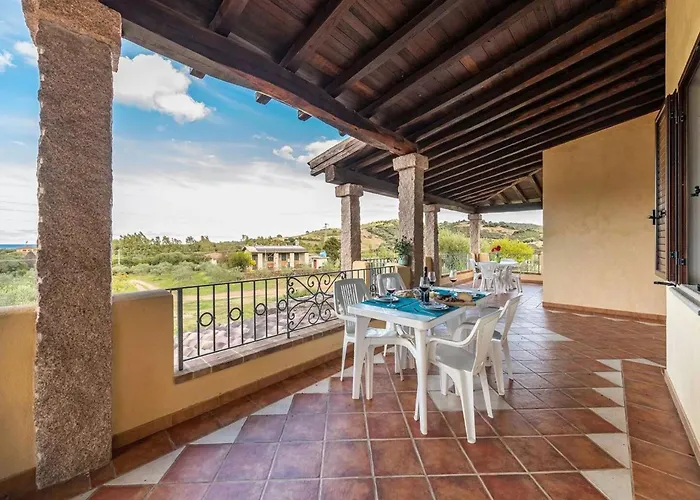 Daire Retreat Near La Caletta Beaches *
